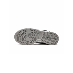 Nike - Tenis Dunk Low