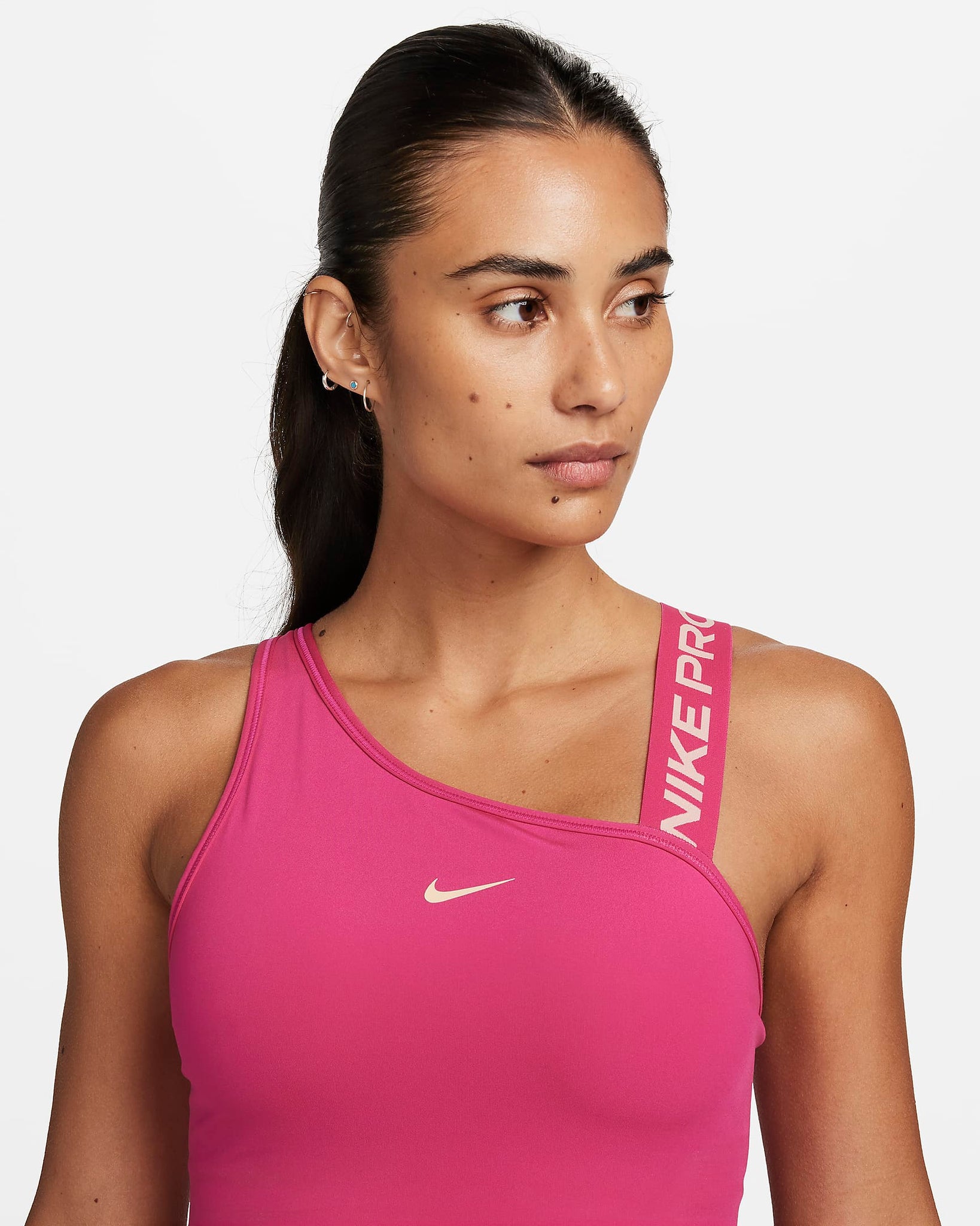 Nike Pro Swoosh - Bra deportivo asimétrico de media sujeción para mujer